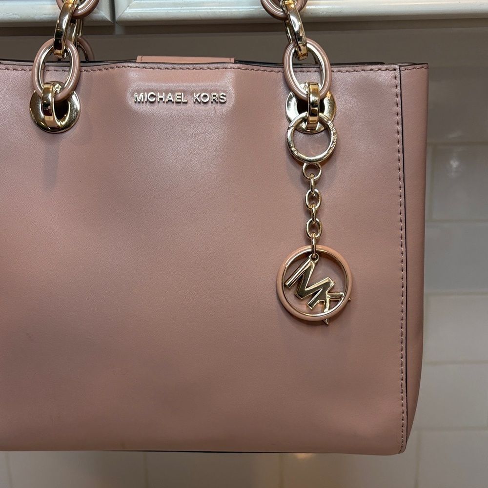 Michael Kors Bag Purse Handbag Leather Cynthia Pink Chain Satchel Pocketbook - Picture 4 of 16